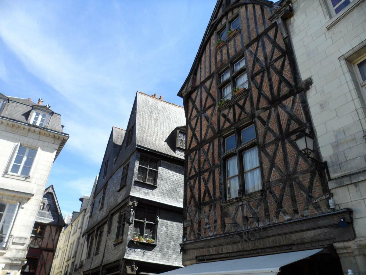 Gite De La Tour De Guise 1 Tours Eksteriør billede